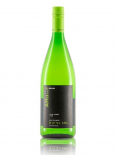 2022 - Riesling medium dry